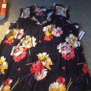 Old navy flower top